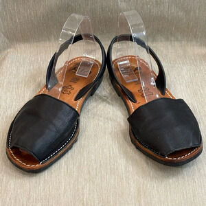 RIA Sz 40 Handmade Leather Avarca Style Made in Spain  Slip On Peep Toe Sandals